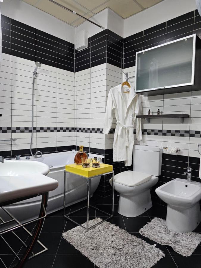Center Apartment Easy_Luxury ティラナ エクステリア 写真