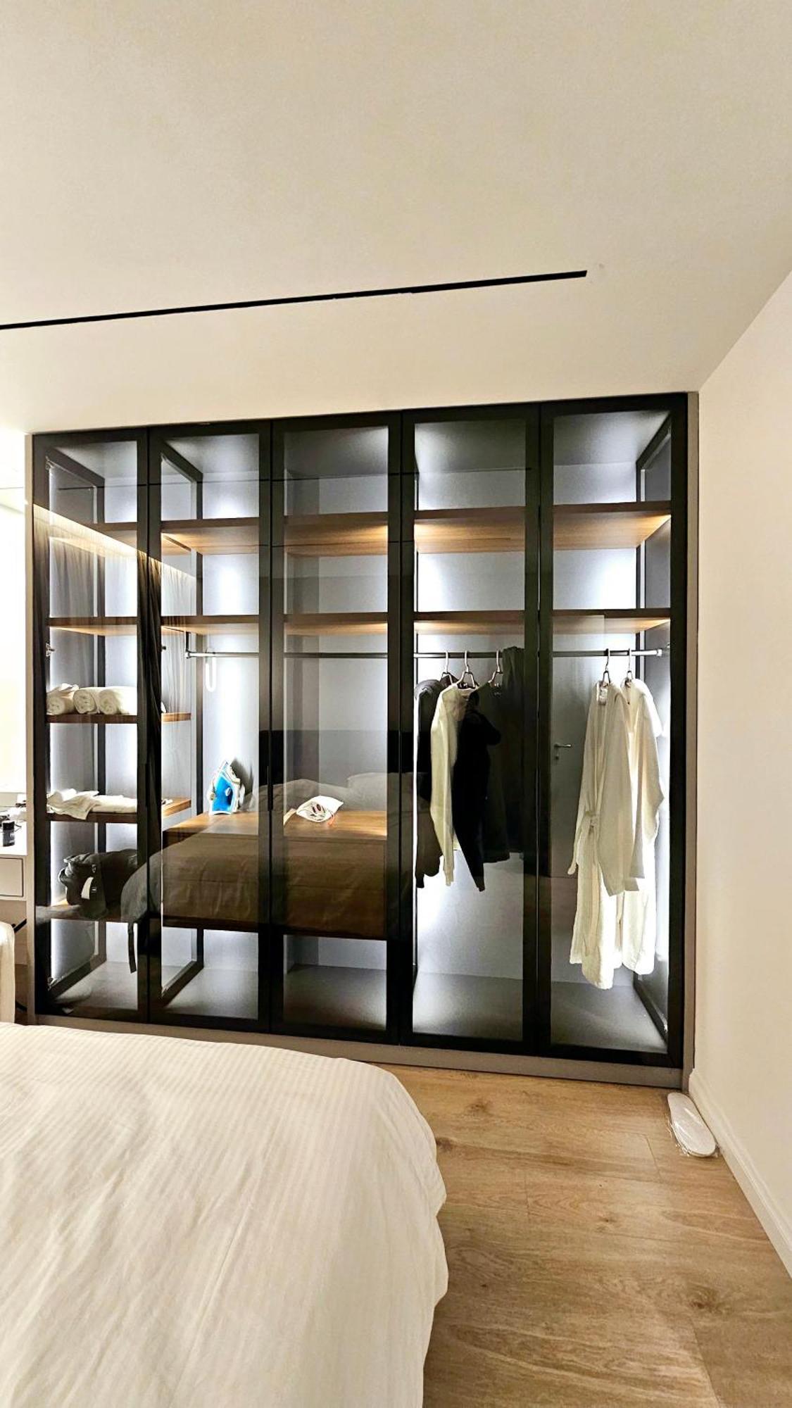 Center Apartment Easy_Luxury ティラナ 部屋 写真