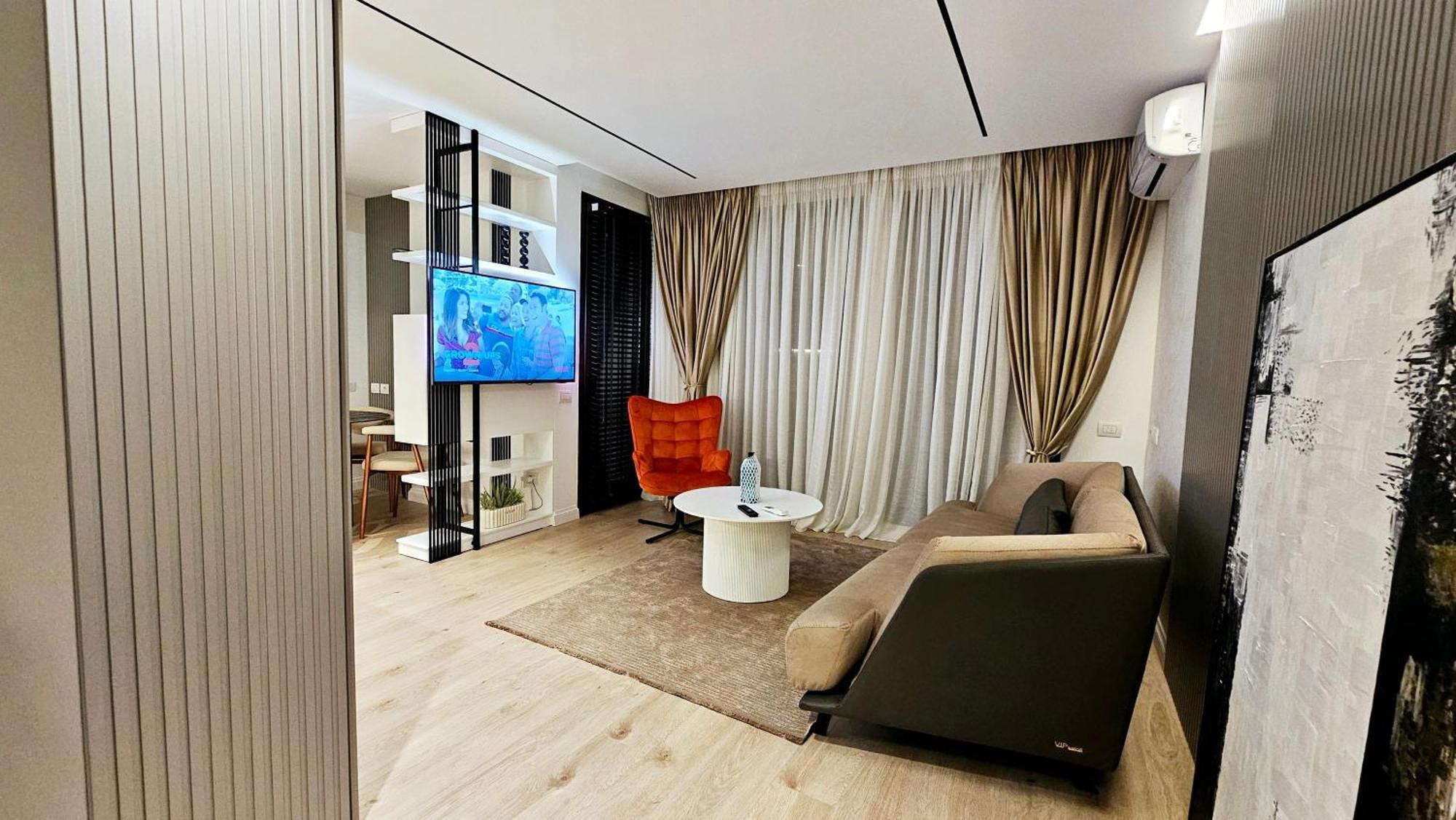 Center Apartment Easy_Luxury ティラナ 部屋 写真