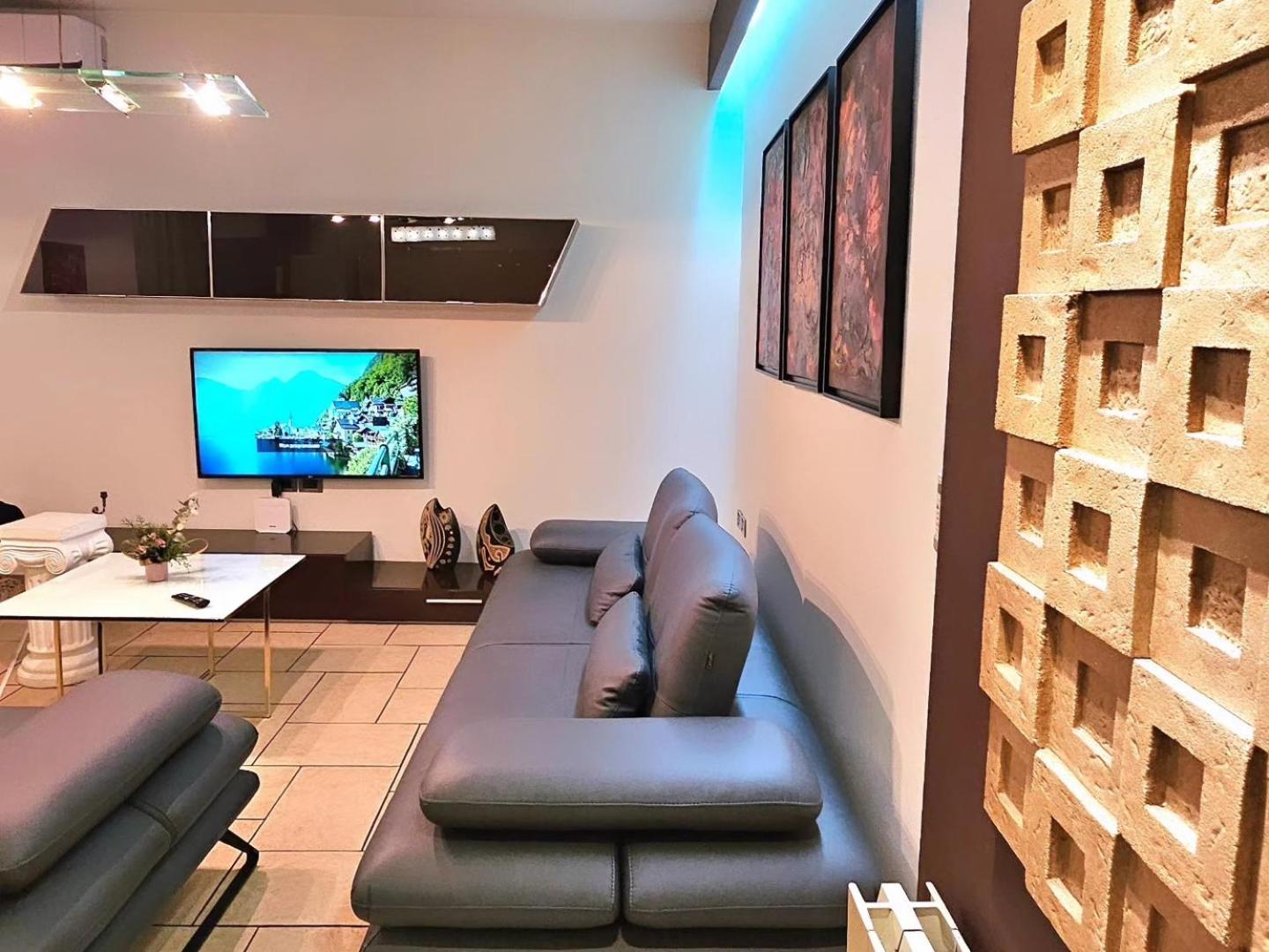 Center Apartment Easy_Luxury ティラナ エクステリア 写真