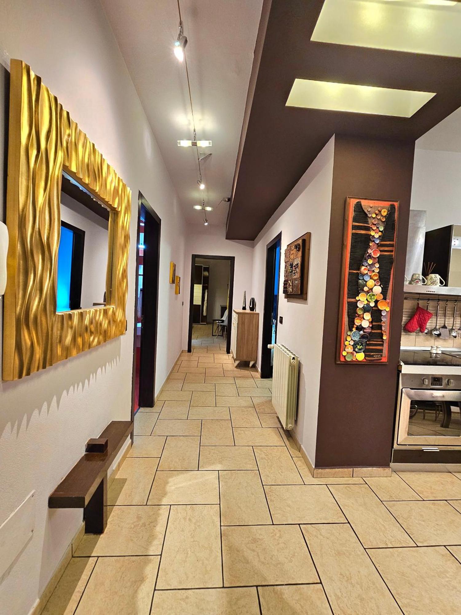 Center Apartment Easy_Luxury ティラナ エクステリア 写真