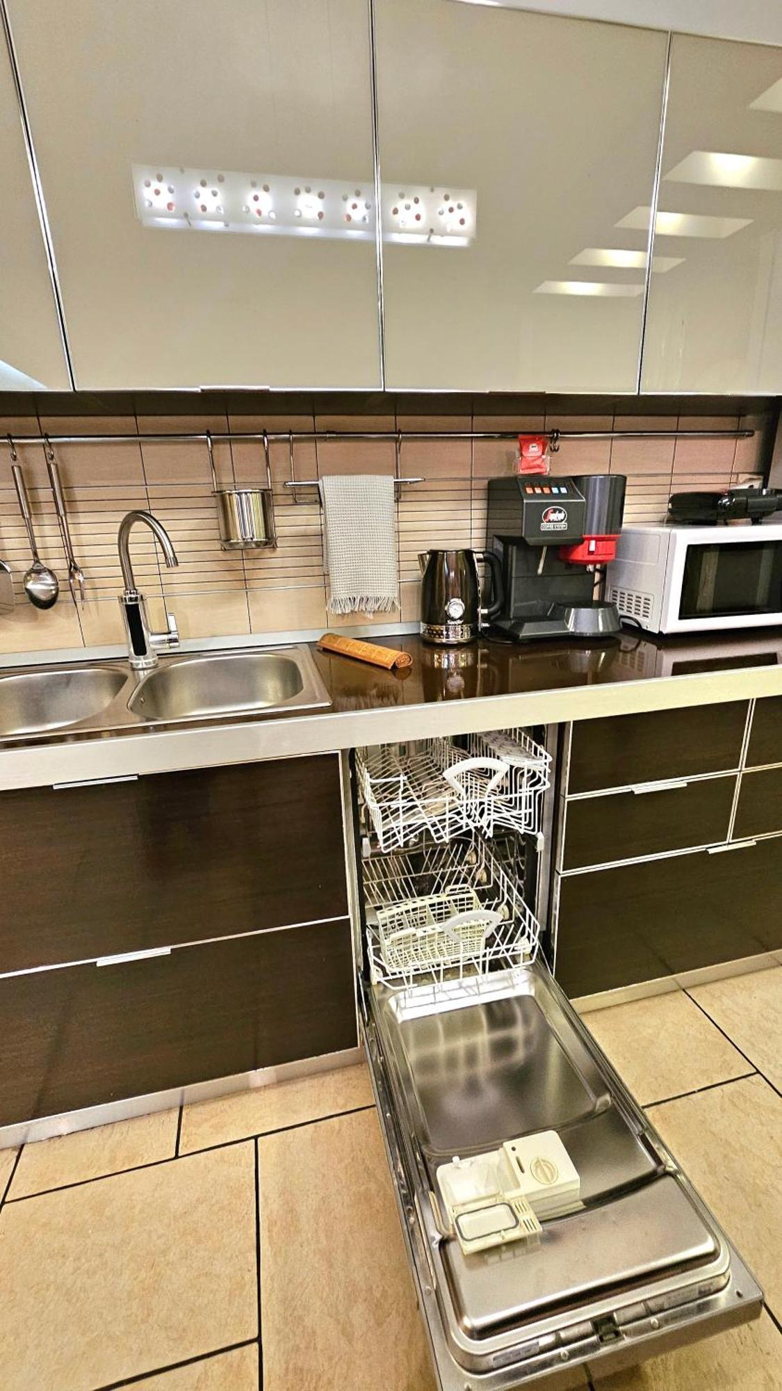 Center Apartment Easy_Luxury ティラナ エクステリア 写真