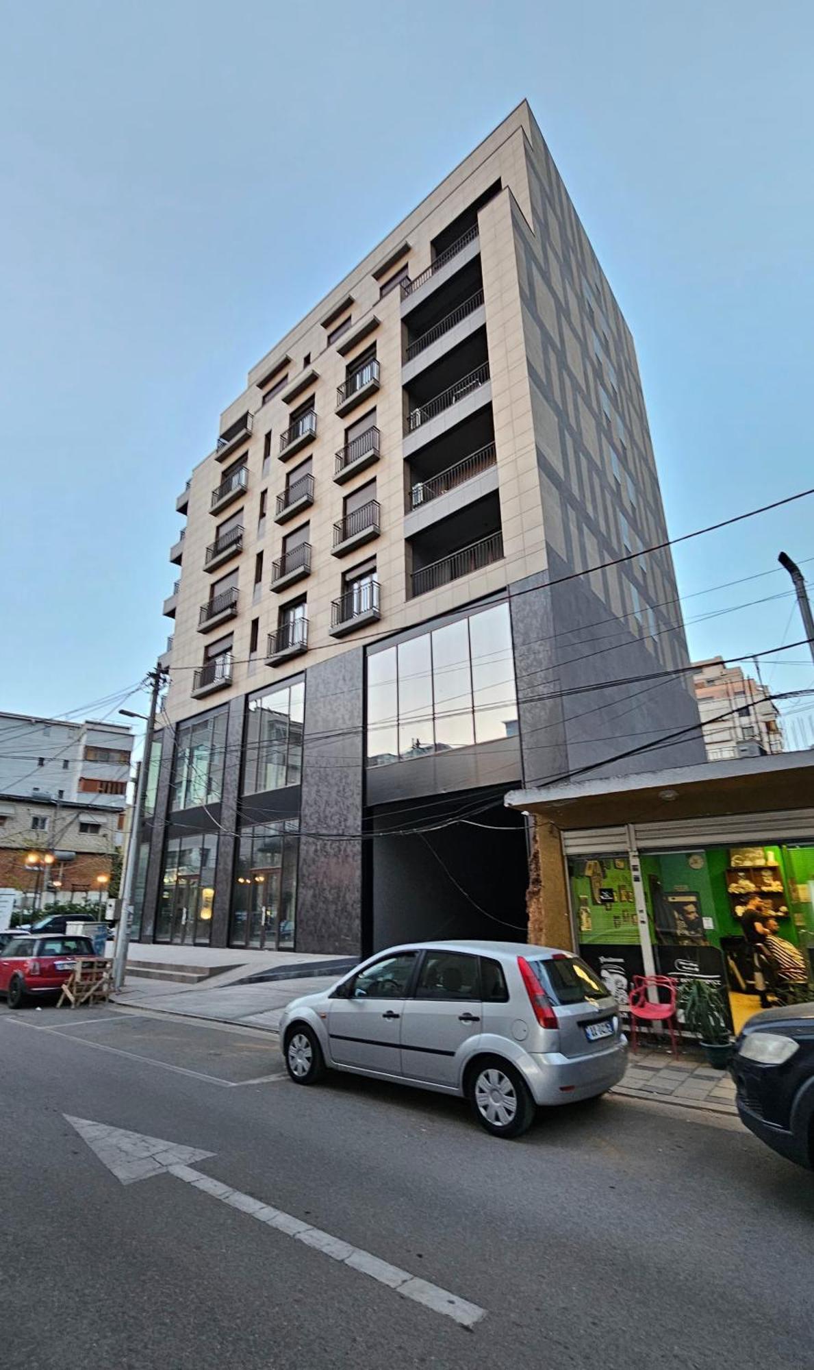 Center Apartment Easy_Luxury ティラナ エクステリア 写真