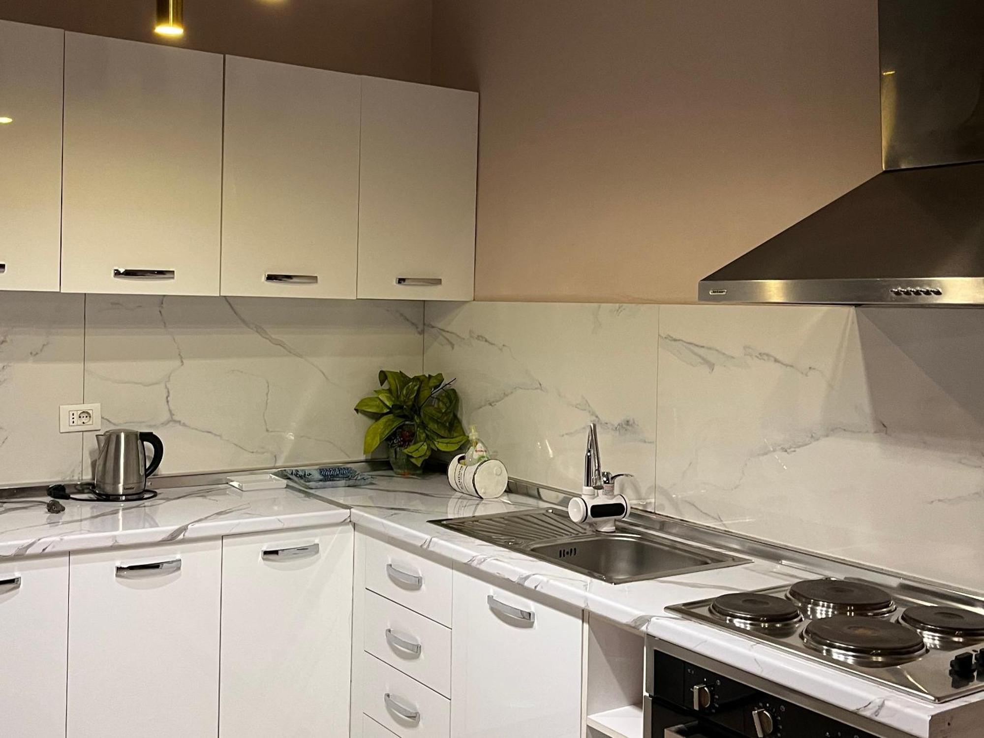 Center Apartment Easy_Luxury ティラナ 部屋 写真