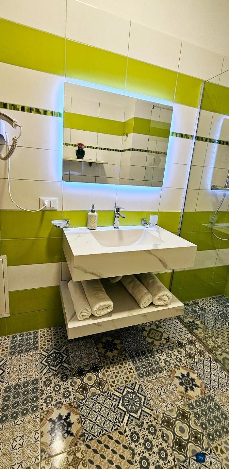 Center Apartment Easy_Luxury ティラナ エクステリア 写真